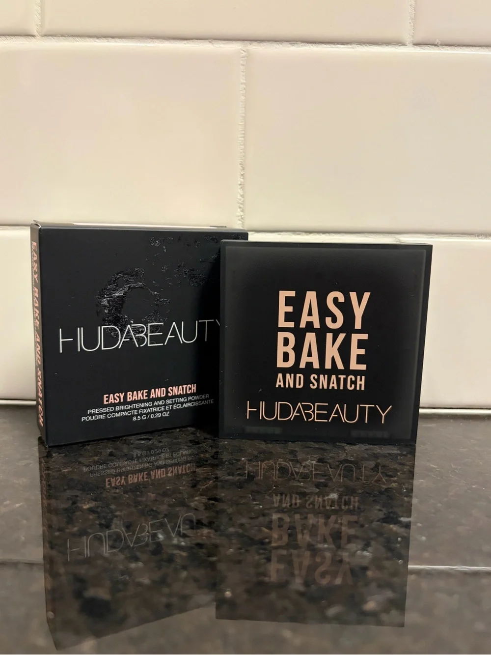 Huda Beauty - Easy Bake Loose Baking & Setting Powder (Cherry Blossom Cake)